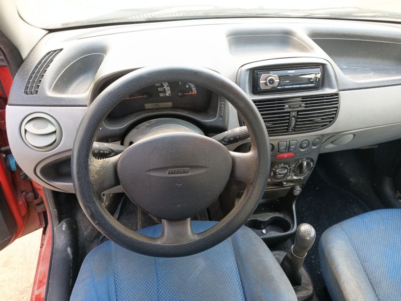 fiat punto (188_) del año 2000