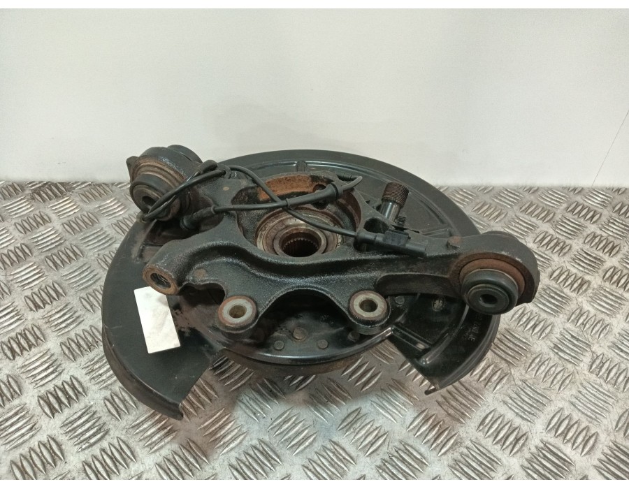 Recambio de mangueta trasera derecha para land rover discovery iv (l319) 3.0 sdv6 4x4 referencia OEM IAM LR045824  