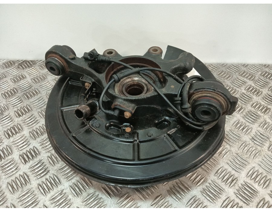 Recambio de mangueta trasera derecha para land rover discovery iv (l319) 3.0 sdv6 4x4 referencia OEM IAM LR045824  