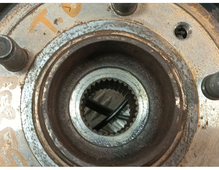 Recambio de mangueta trasera derecha para land rover discovery iv (l319) 3.0 sdv6 4x4 referencia OEM IAM LR045824  