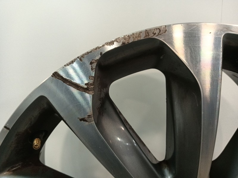 Recambio de llanta para nissan qashqai i (j10, nj10) 2.0 dci referencia OEM IAM MB73JD18A  