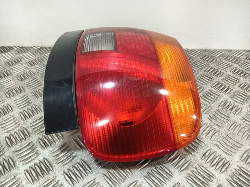 Recambio de piloto trasero derecho para audi a4 berlina (b5) 1.8 20v turbo referencia OEM IAM 8D0945096A  