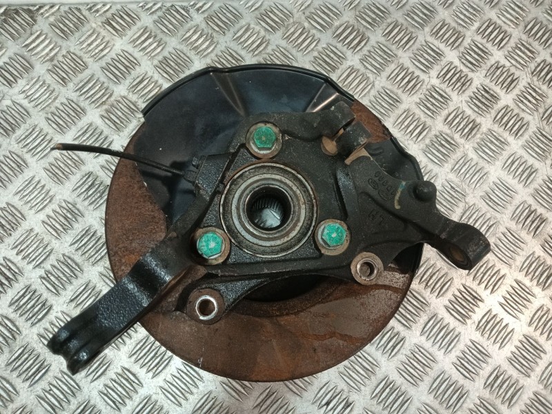 Recambio de mangueta delantera izquierda para kia carnival referencia OEM IAM 4D000  