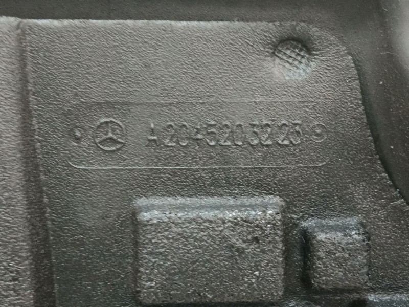 Recambio de cubrecarter para mercedes-benz clase c (w204) c 200 cdi (204.001) referencia OEM IAM A2045203223  