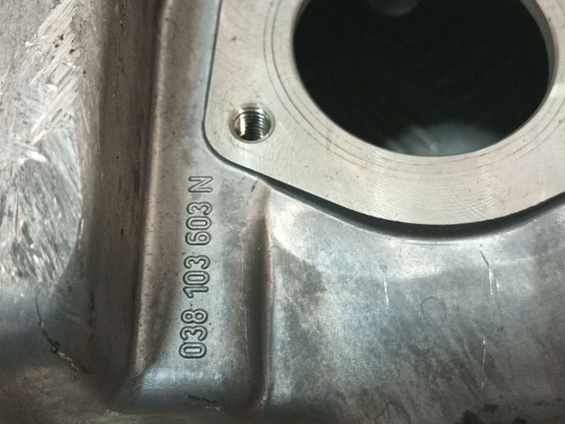 Recambio de carter para volkswagen golf iv (1j1) 1.9 tdi referencia OEM IAM 038103603N  