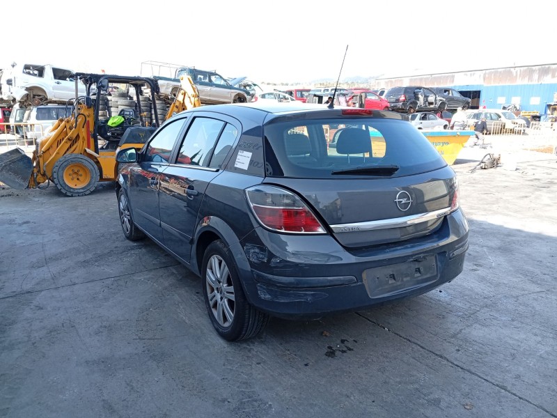 opel astra h (a04) del año 2009
