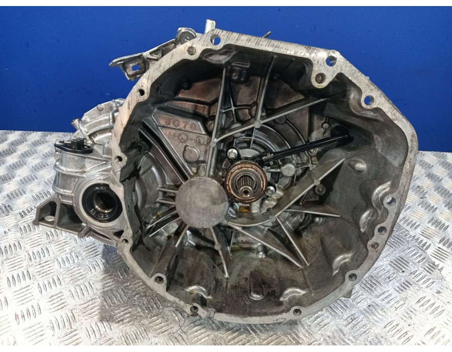 Recambio de caja cambios para nissan qashqai i (j10, nj10) 2.0 dci referencia OEM IAM JG70  