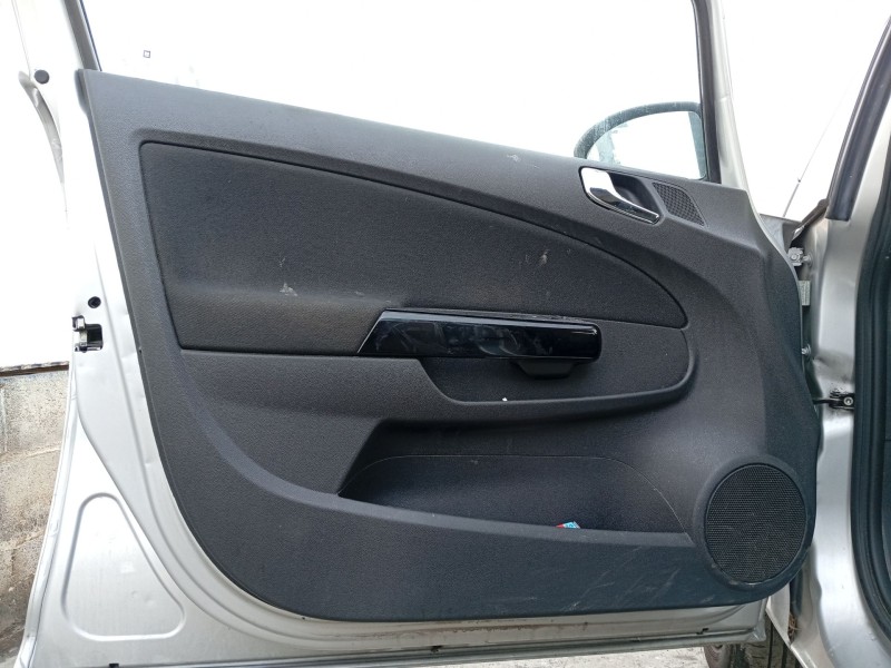 opel corsa d (s07) del año 2013
