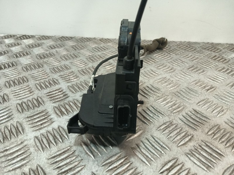 Recambio de cerradura puerta trasera derecha para renault clio iv referencia OEM IAM 825000767R 45247173 40727203