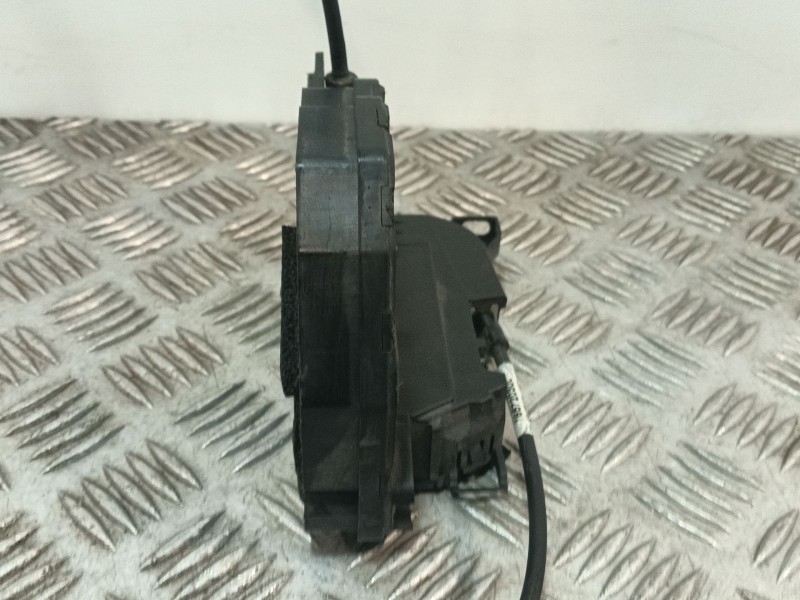 Recambio de cerradura puerta trasera derecha para renault clio iv referencia OEM IAM 825000767R 45247173 40727203