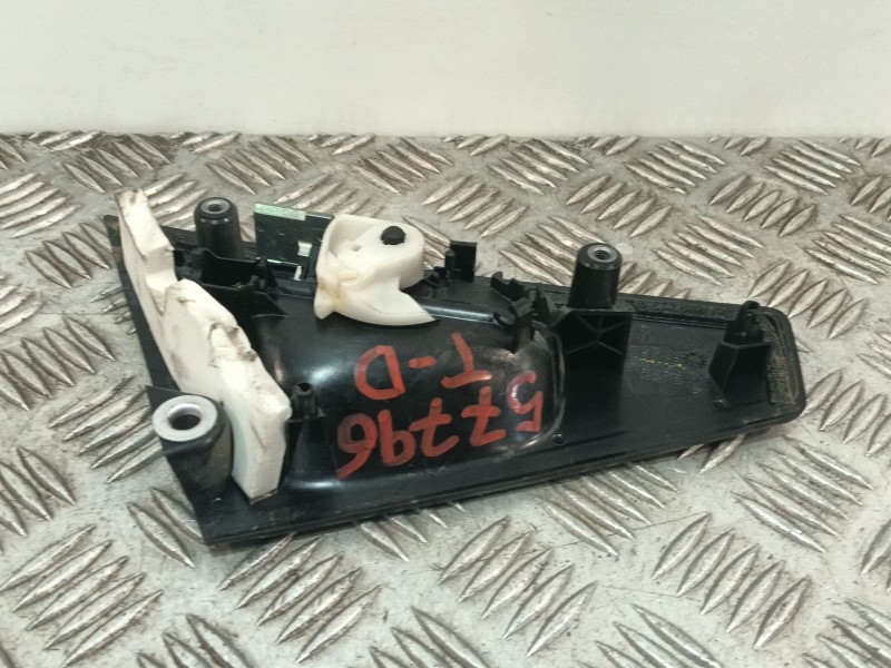 Recambio de maneta exterior trasera derecha para renault clio iv referencia OEM IAM 806064967R  