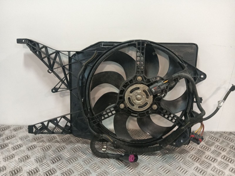 Recambio de electroventilador para opel corsa d referencia OEM IAM 877600200  