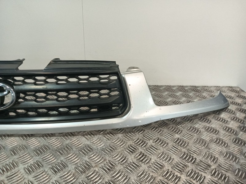 Recambio de rejilla delantera para toyota rav 4 ii (_a2_) 2.0 d 4wd (cla20_, cla21_) referencia OEM IAM   