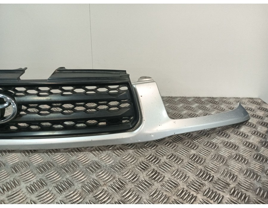 Recambio de rejilla delantera para toyota rav 4 ii (_a2_) 2.0 d 4wd (cla20_, cla21_) referencia OEM IAM   