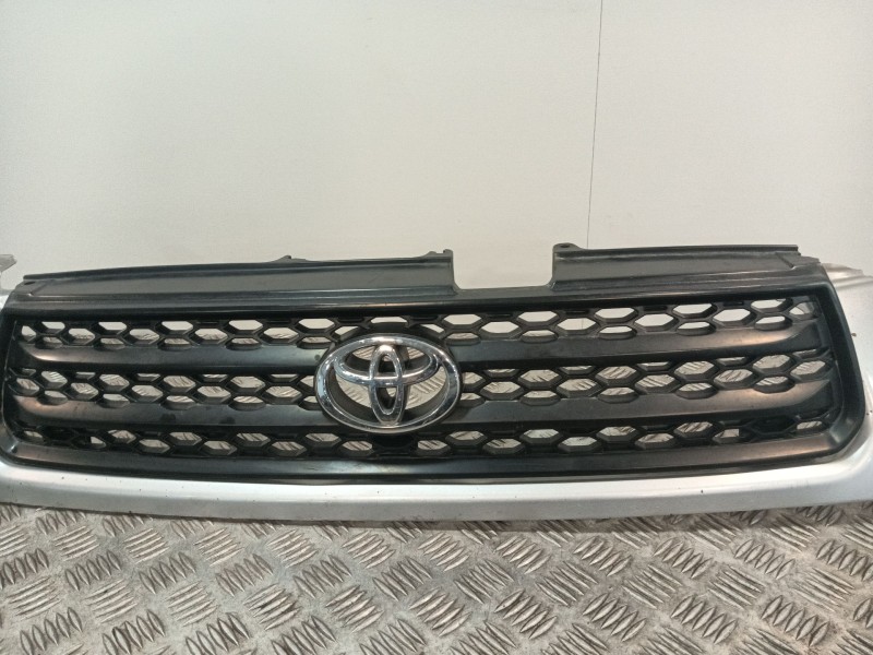 Recambio de rejilla delantera para toyota rav 4 ii (_a2_) 2.0 d 4wd (cla20_, cla21_) referencia OEM IAM   