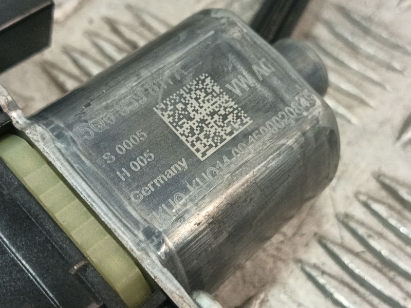 Recambio de elevalunas delantero izquierdo para seat leon (5f1) 1.4 tsi referencia OEM IAM 5Q0959811  