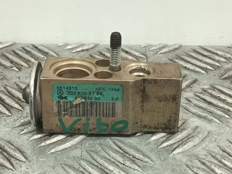 Recambio de valvula expansion para mercedes-benz vito (w638) caja cerrada 2.1 cc referencia OEM IAM 2028300184 651451X 