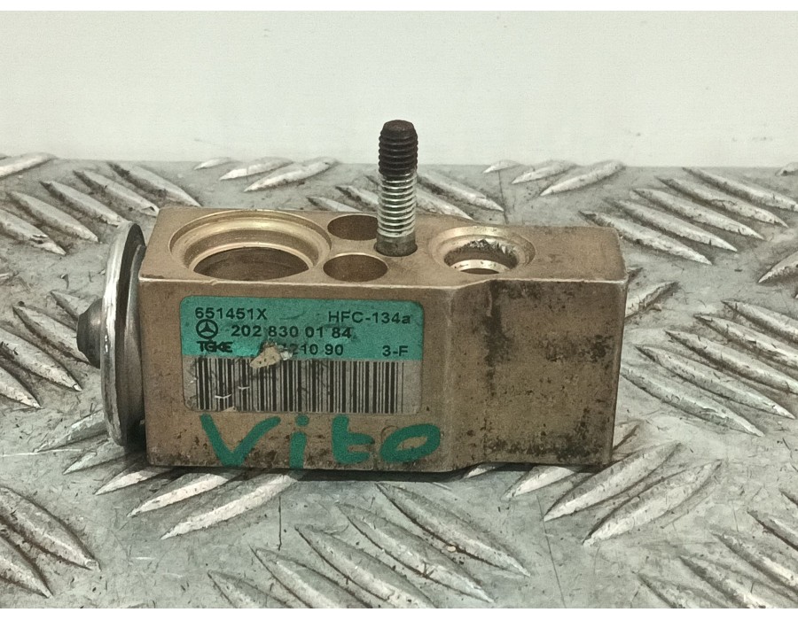 Recambio de valvula expansion para mercedes-benz vito (w638) caja cerrada 2.1 cc referencia OEM IAM 2028300184 651451X 