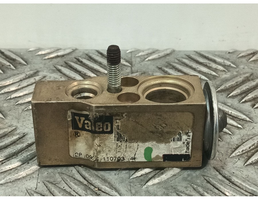 Recambio de valvula expansion para mercedes-benz vito (w638) caja cerrada 2.1 cc referencia OEM IAM 2028300184 651451X 