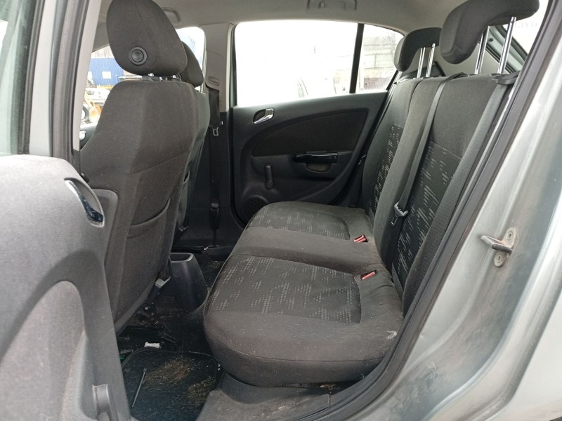 opel corsa d (s07) del año 2003