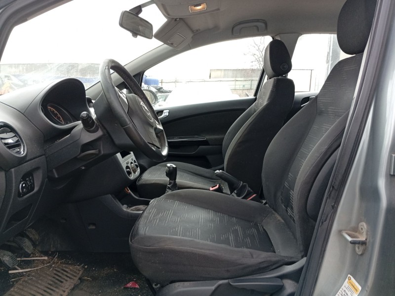 opel corsa d (s07) del año 2003