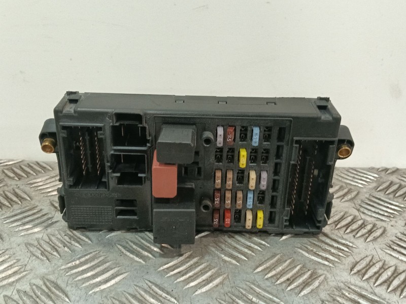 Recambio de caja reles / fusibles para iveco daily iv furgoneta 65c18 referencia OEM IAM 69500771 554953020100 