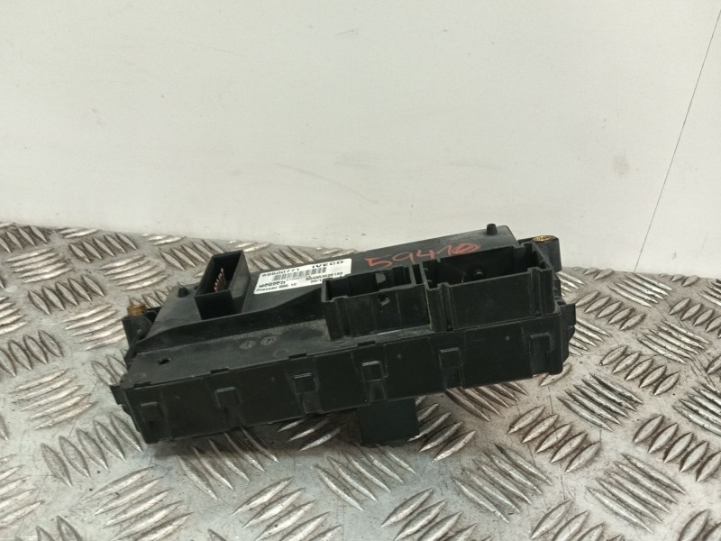 Recambio de caja reles / fusibles para iveco daily iv furgoneta 65c18 referencia OEM IAM 69500771 554953020100 