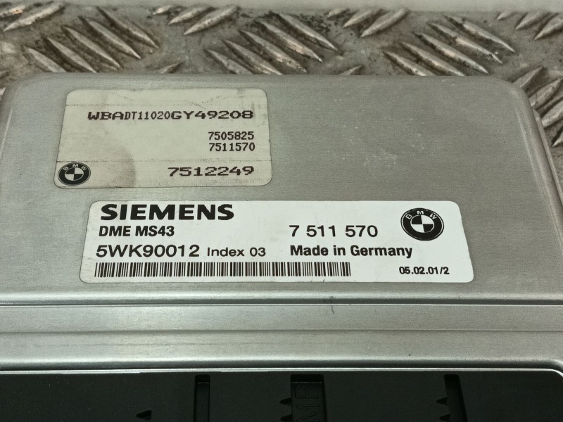 Recambio de centralita motor uce para bmw 5 (e39) 520 i referencia OEM IAM 7511570 5WK90012 