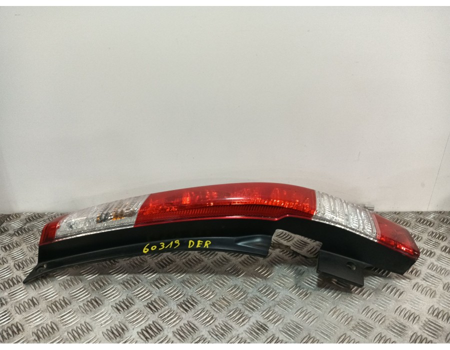 Recambio de piloto trasero derecho para honda cr-v ii (rd_) 2.2 ctdi (rd9) referencia OEM IAM 2VP23803802  