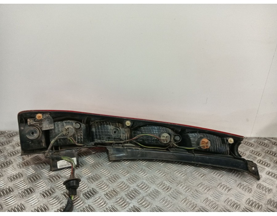 Recambio de piloto trasero derecho para honda cr-v ii (rd_) 2.2 ctdi (rd9) referencia OEM IAM 2VP23803802  