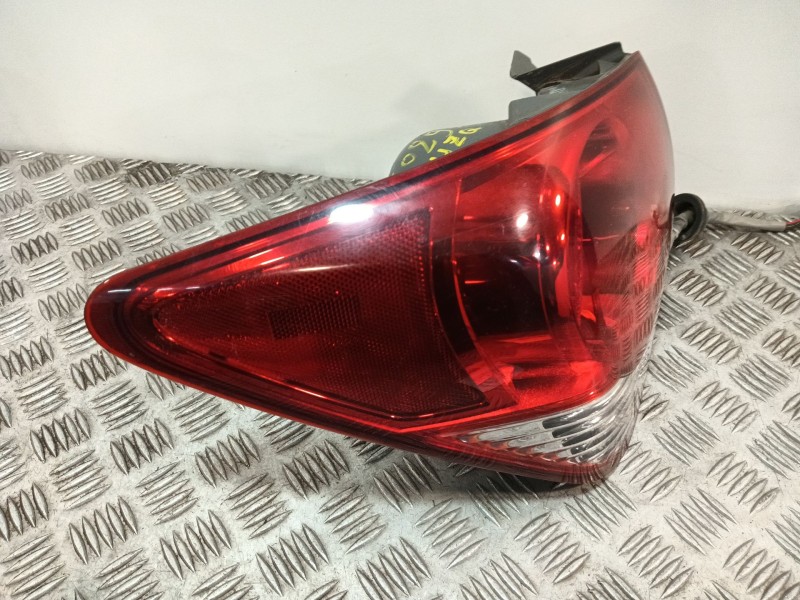 Recambio de piloto trasero izquierdo para chevrolet cruze (j300) 2.0 cdi referencia OEM IAM   