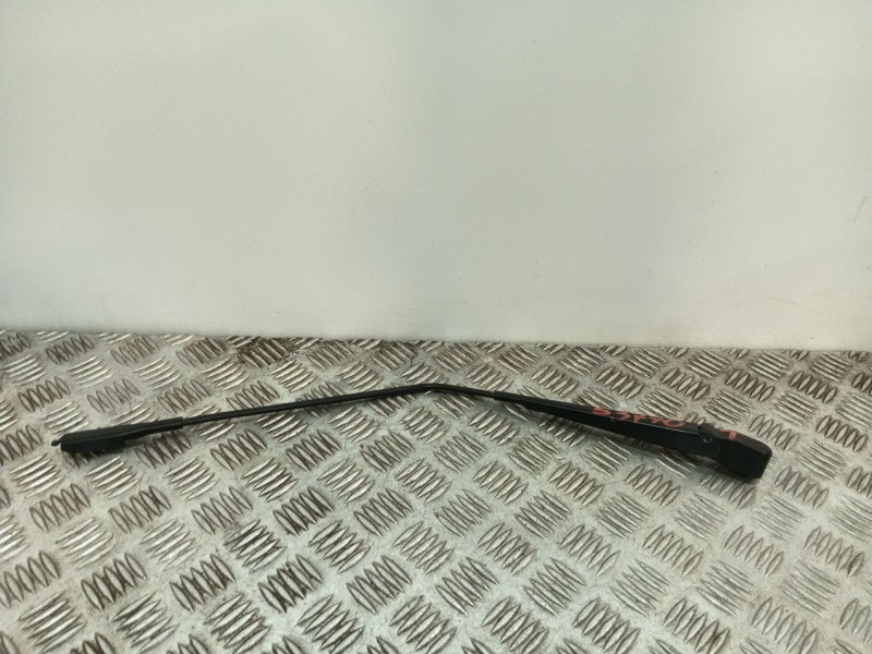 Recambio de brazo limpia trasero para opel insignia berlina 2.0 cdti cat referencia OEM IAM 13227421  