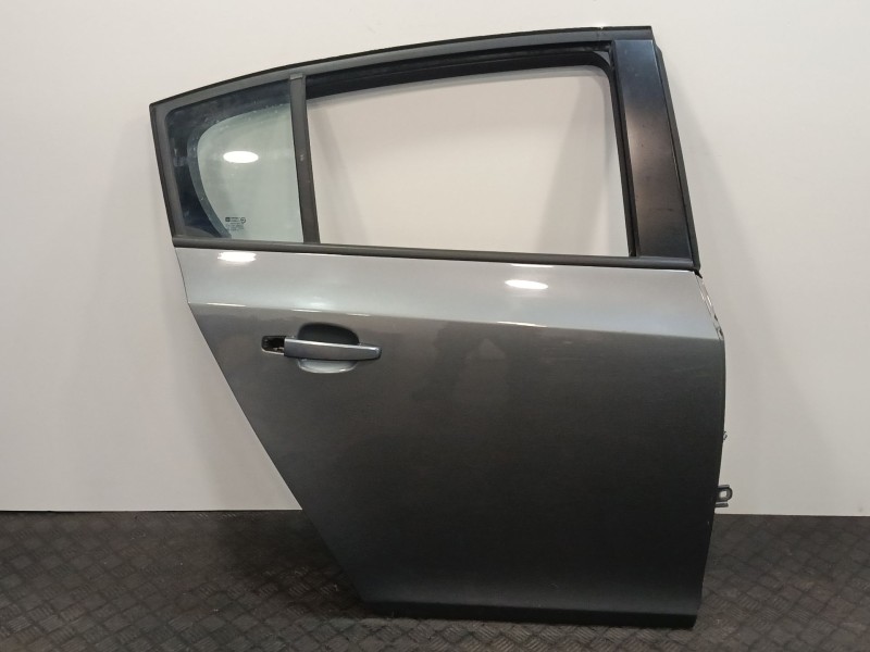 Recambio de puerta trasera derecha para chevrolet cruze hatchback (j305) 1.7 d referencia OEM IAM 95476405  