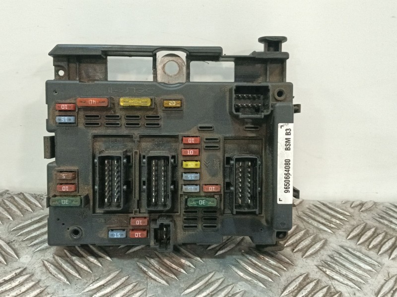 Recambio de caja reles / fusibles para peugeot 307 sw (3h) 1.6 hdi 110 referencia OEM IAM 9650664080  