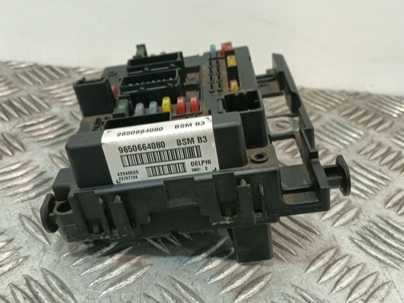 Recambio de caja reles / fusibles para peugeot 307 sw (3h) 1.6 hdi 110 referencia OEM IAM 9650664080  