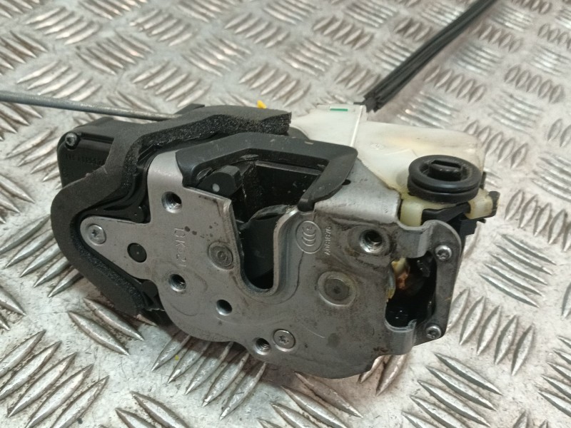 Recambio de cerradura puerta trasera izquierda para chevrolet cruze hatchback (j305) 1.7 d referencia OEM IAM 3023881LH1  