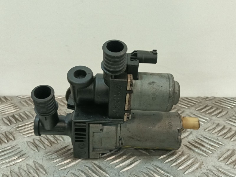 Recambio de valvula intercambio de calefaccion para bmw x3 (e83) 3.0 d referencia OEM IAM 64118369807 1147412149 