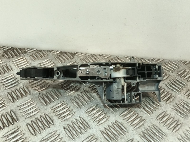 Recambio de maneta exterior trasera izquierda para citroën c3 1.2 12v vti referencia OEM IAM 9684560080  
