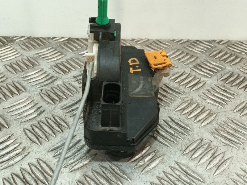 Recambio de cerradura puerta trasera derecha para chevrolet cruze hatchback (j305) 1.7 d referencia OEM IAM 3023880RH2  