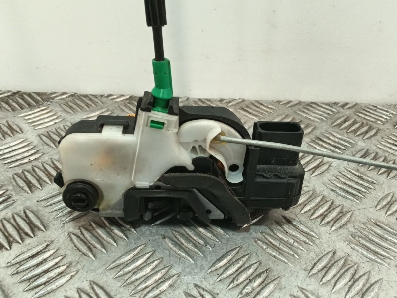 Recambio de cerradura puerta trasera derecha para chevrolet cruze hatchback (j305) 1.7 d referencia OEM IAM 3023880RH2  