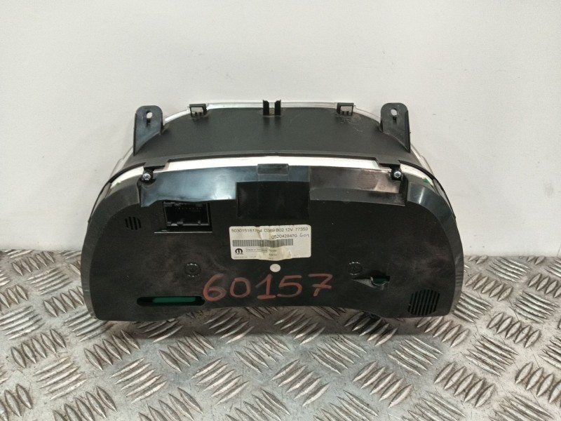 Recambio de cuadro instrumentos para fiat doblo cargo (263_) 1.3 d multijet referencia OEM IAM 503015161704 0520428470 