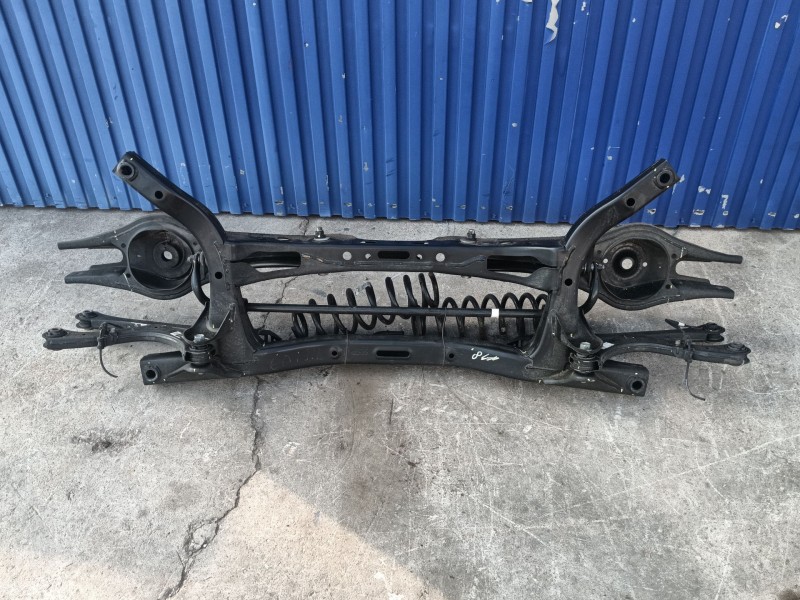 Recambio de puente trasero para hyundai ioniq (ae) 1.6 gdi hybrid referencia OEM IAM   