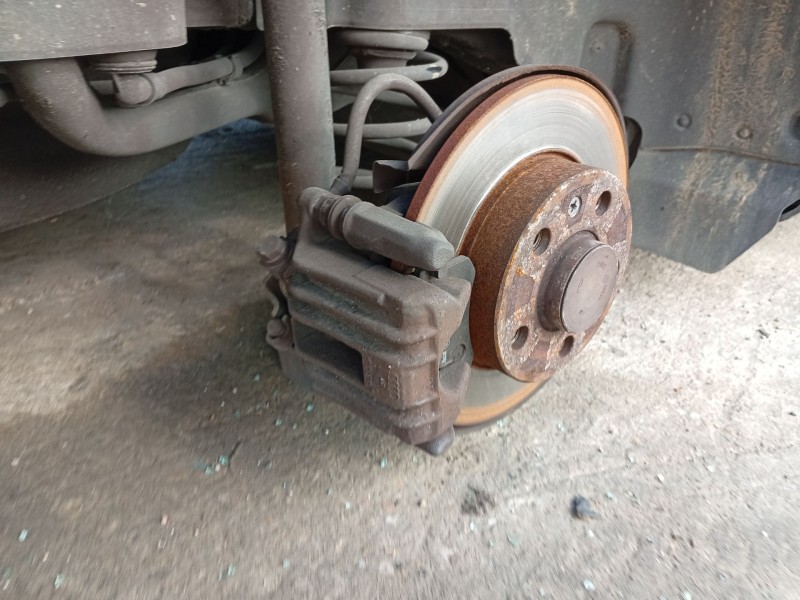 Recambio de pinza freno trasera derecha para seat toledo iv (kg3) 1.6 tdi referencia OEM IAM 8D0698671 / 6R0615424  