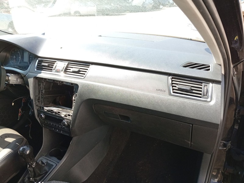 Recambio de airbag delantero derecho para seat toledo iv (kg3) 1.6 tdi referencia OEM IAM 1S0880204E  
