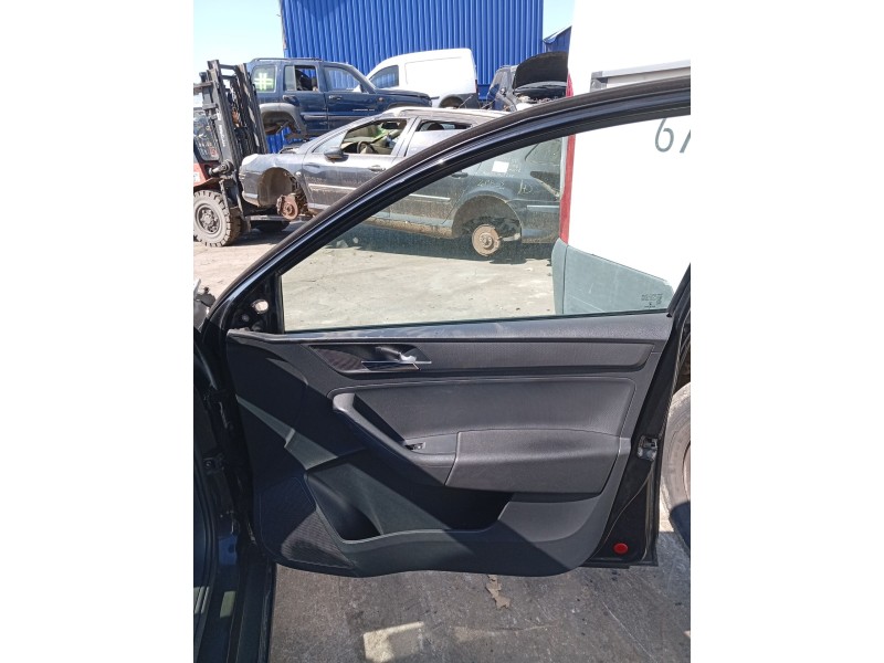 Recambio de elevalunas delantero derecho para seat toledo iv (kg3) 1.6 tdi referencia OEM IAM 5JA837462A  