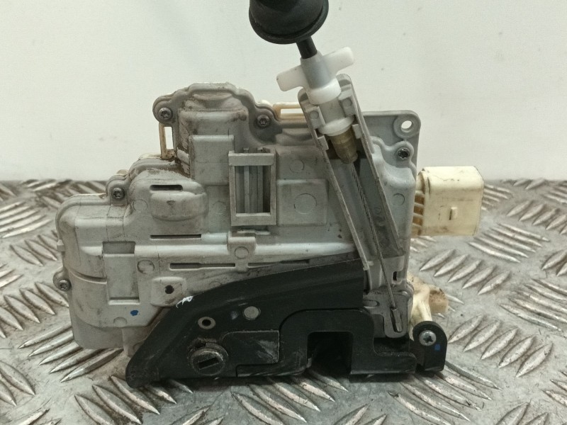 Recambio de cerradura puerta trasera izquierda para volkswagen passat b7 variant (365) 2.0 tdi referencia OEM IAM 3C4839015A  