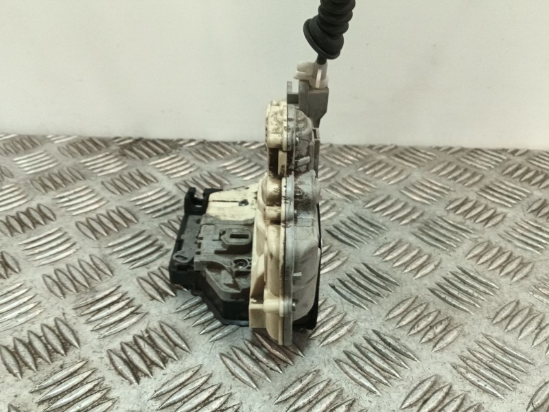 Recambio de cerradura puerta trasera izquierda para volkswagen passat b7 variant (365) 2.0 tdi referencia OEM IAM 3C4839015A  