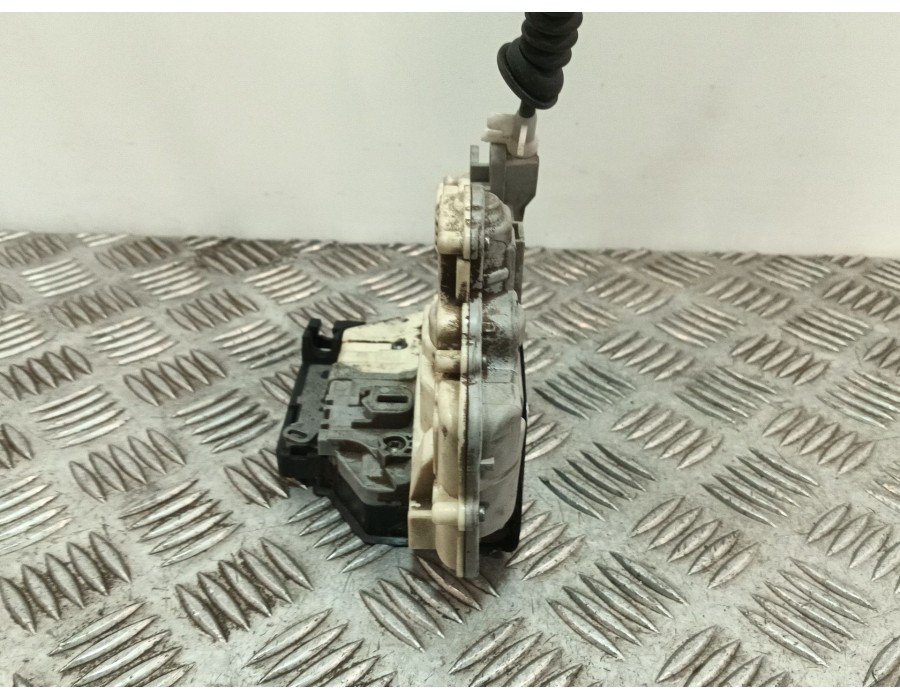 Recambio de cerradura puerta trasera izquierda para volkswagen passat b7 variant (365) 2.0 tdi referencia OEM IAM 3C4839015A  