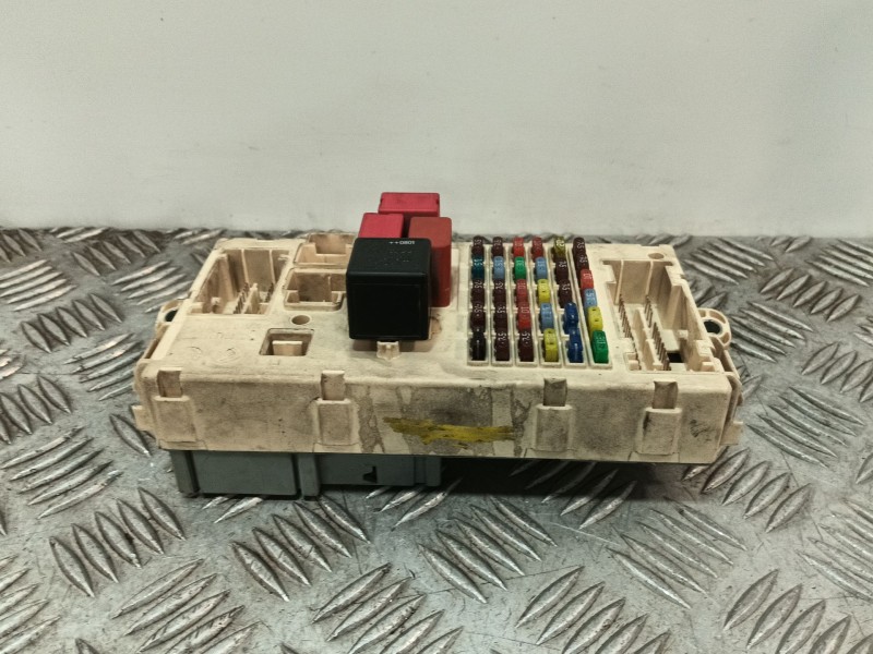 Recambio de caja reles / fusibles para fiat ducato furgon 250 referencia OEM IAM 1360733080  