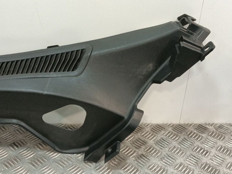Recambio de moldura para kia xceed (cd) 1.6 gdi hybrid referencia OEM IAM 85890CR700  